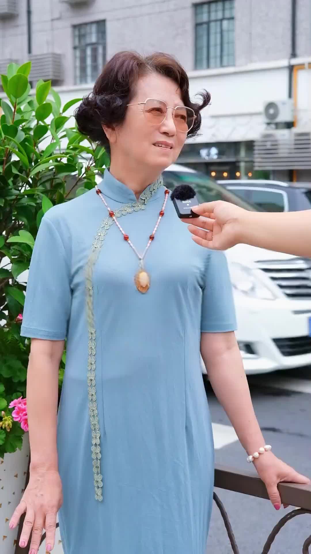 6824093ef49f5a752a7047cb