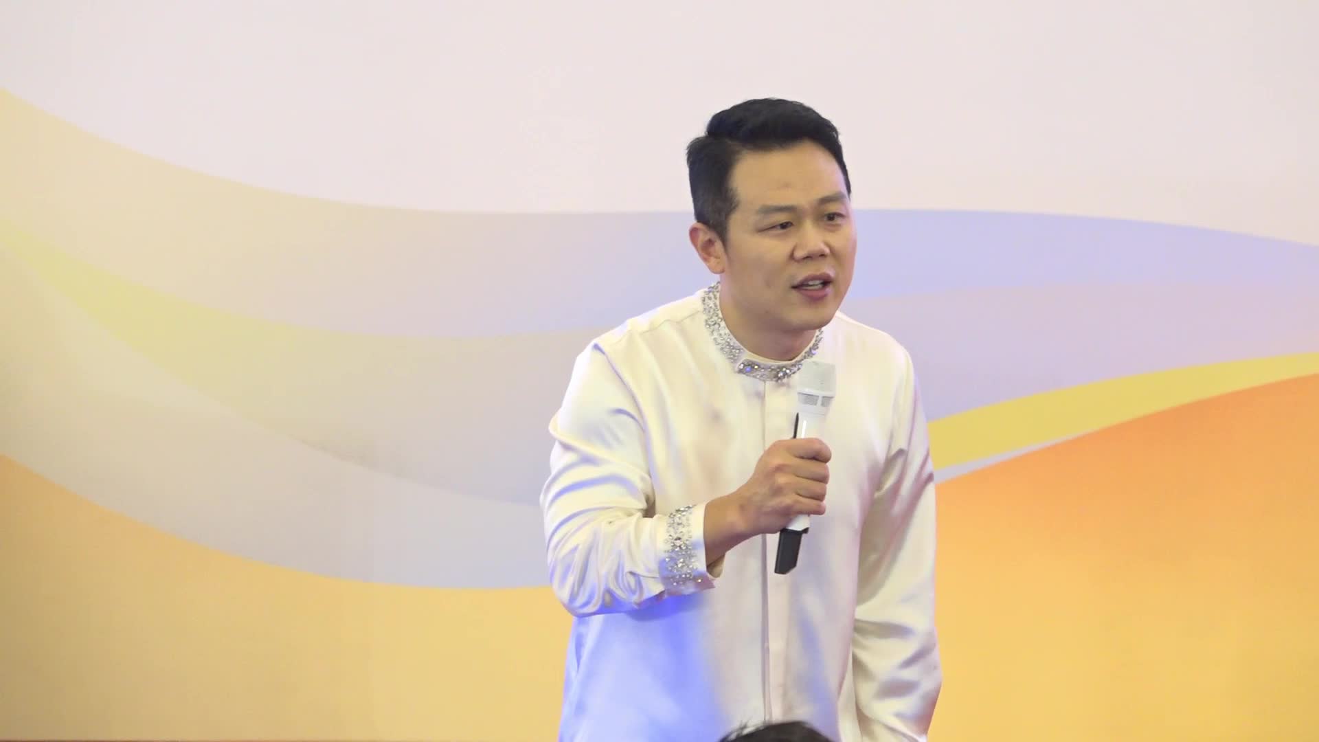 67582343a6c14cf7f69ace8e