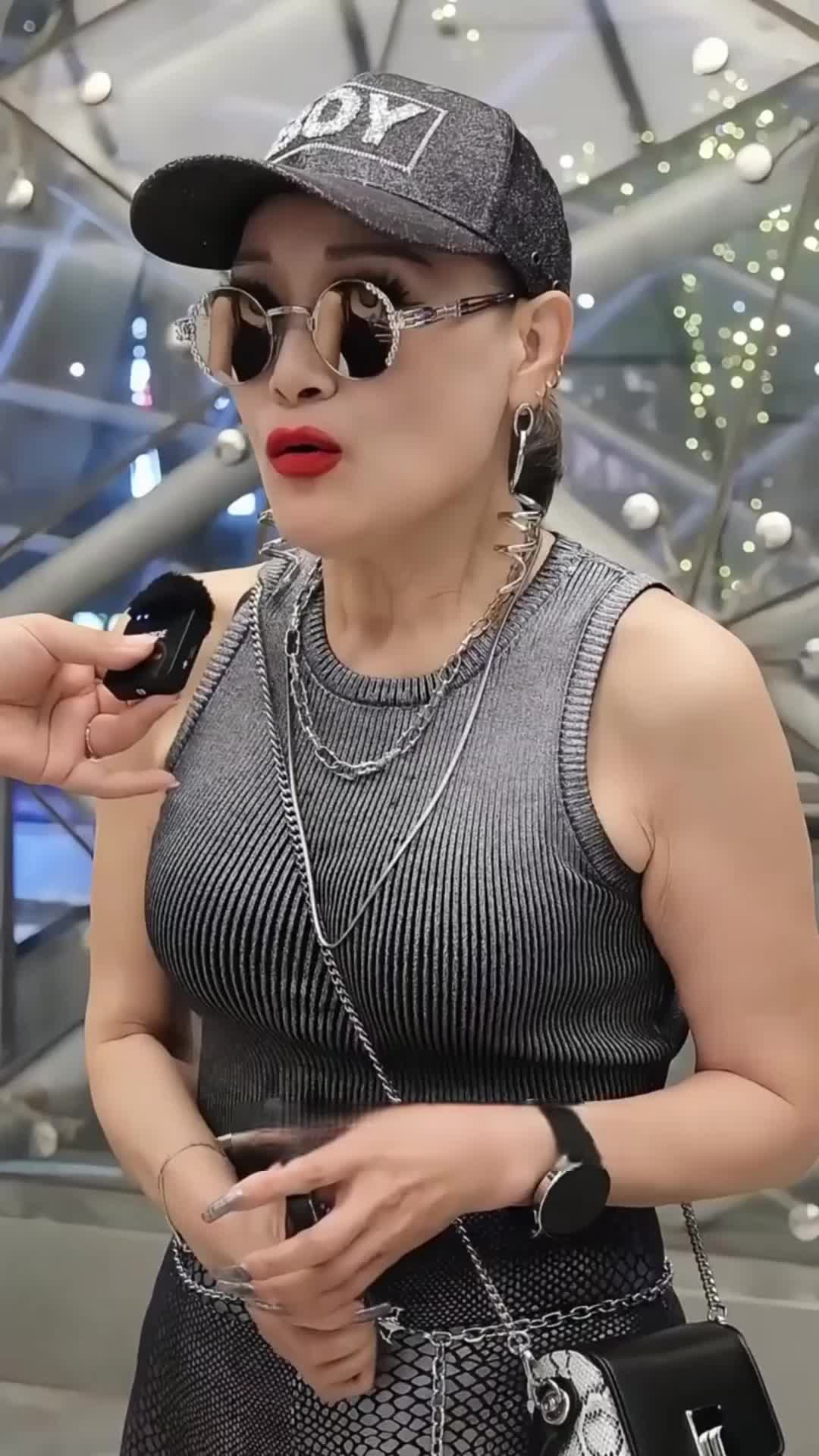 69cb700bad55e1006c735077