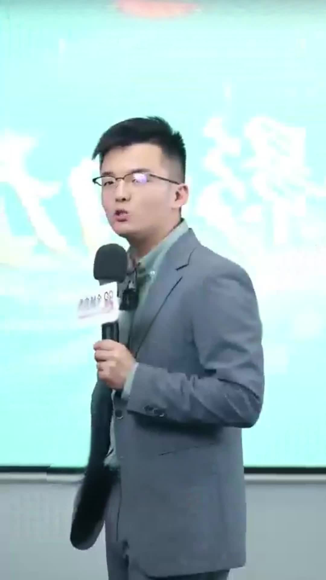 69c49e5abd031900608aff3a