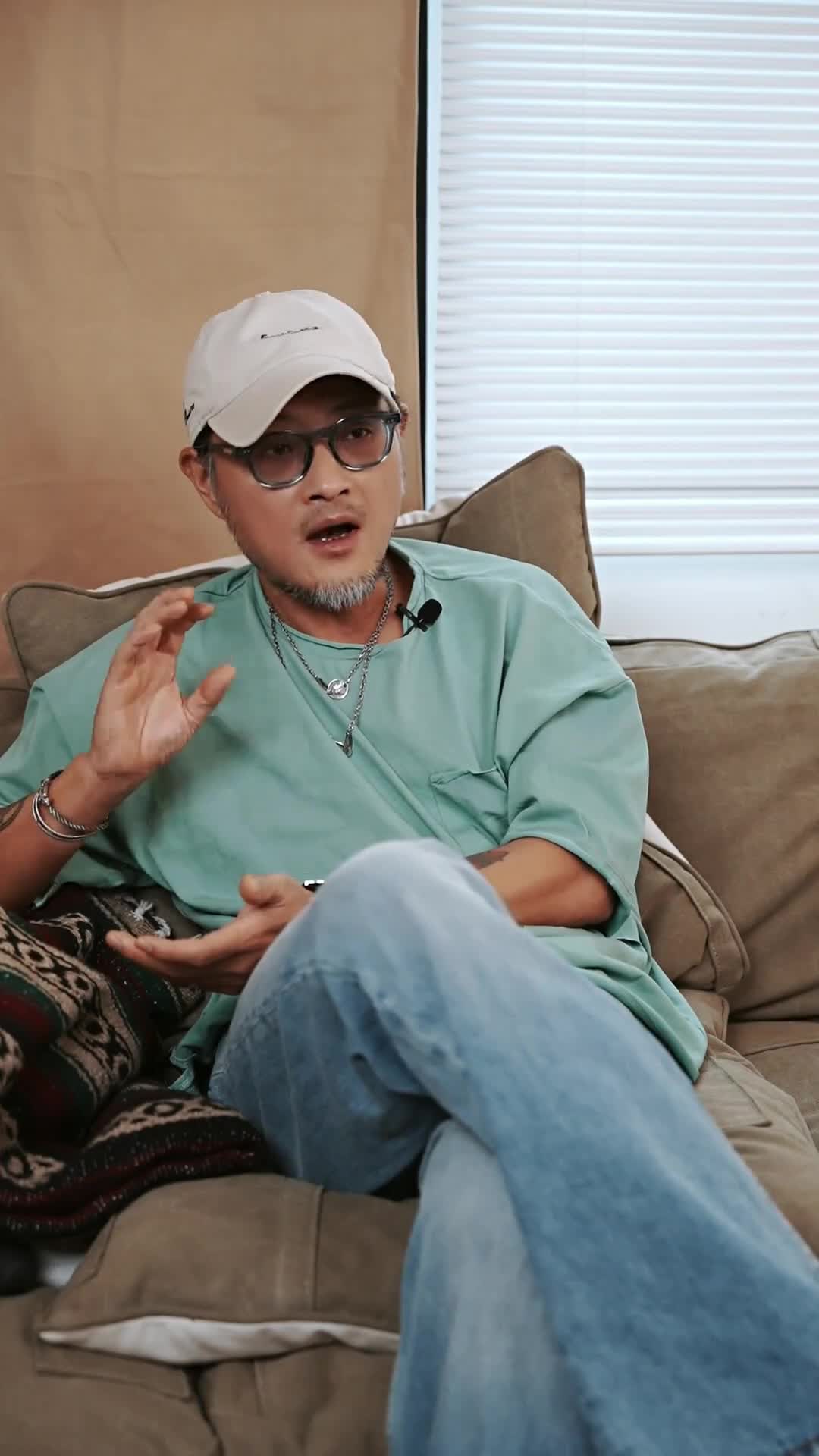 6876506f9e2478e0f3a242dc