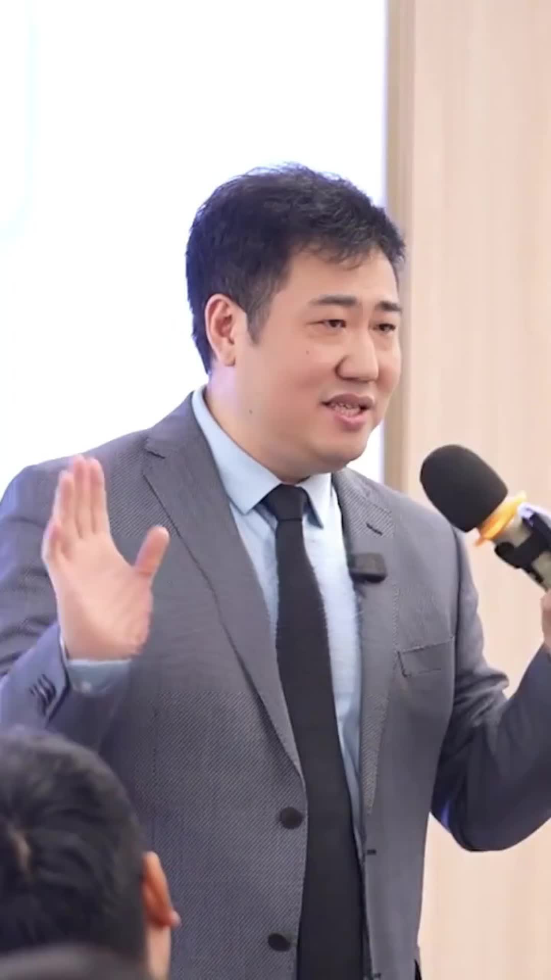 6942936a2c8bd4005f276fdd