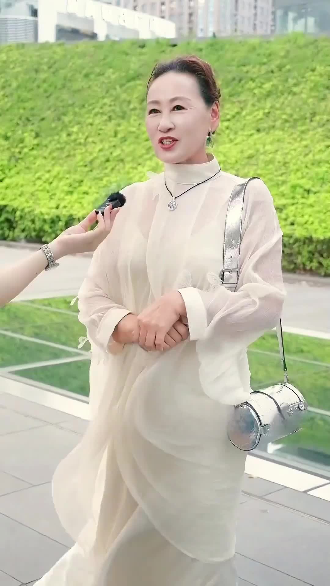 694cf038b1f55300597b3533