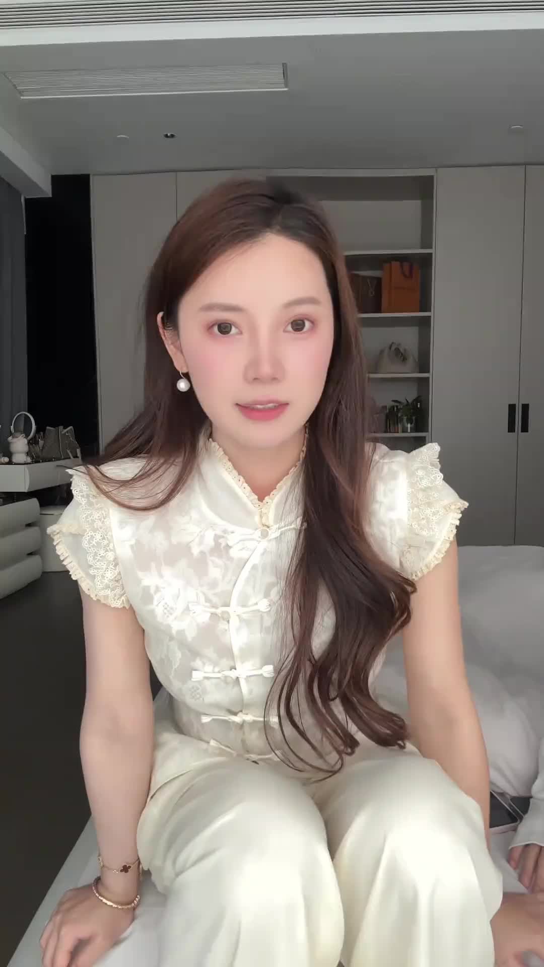 6836d992215daf806f44264d