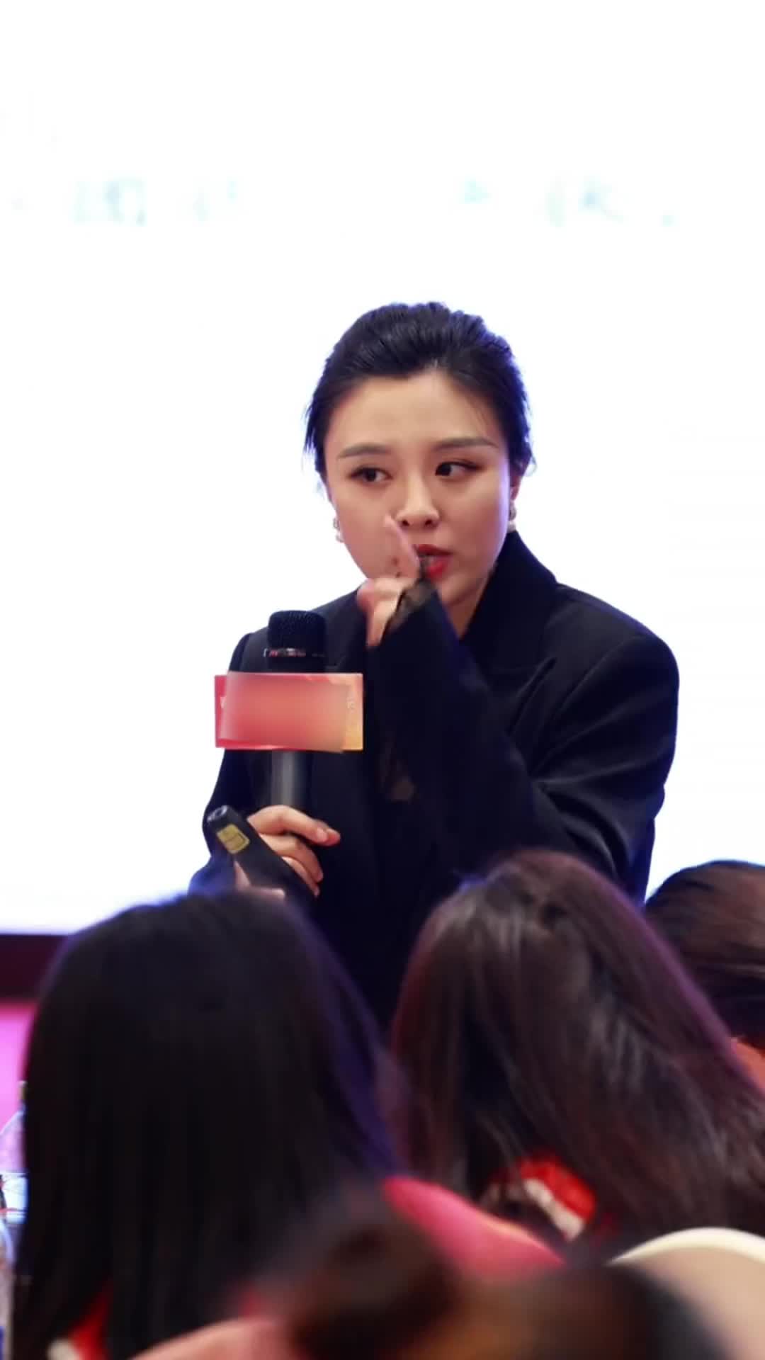 68f99261cef902003a028a8d