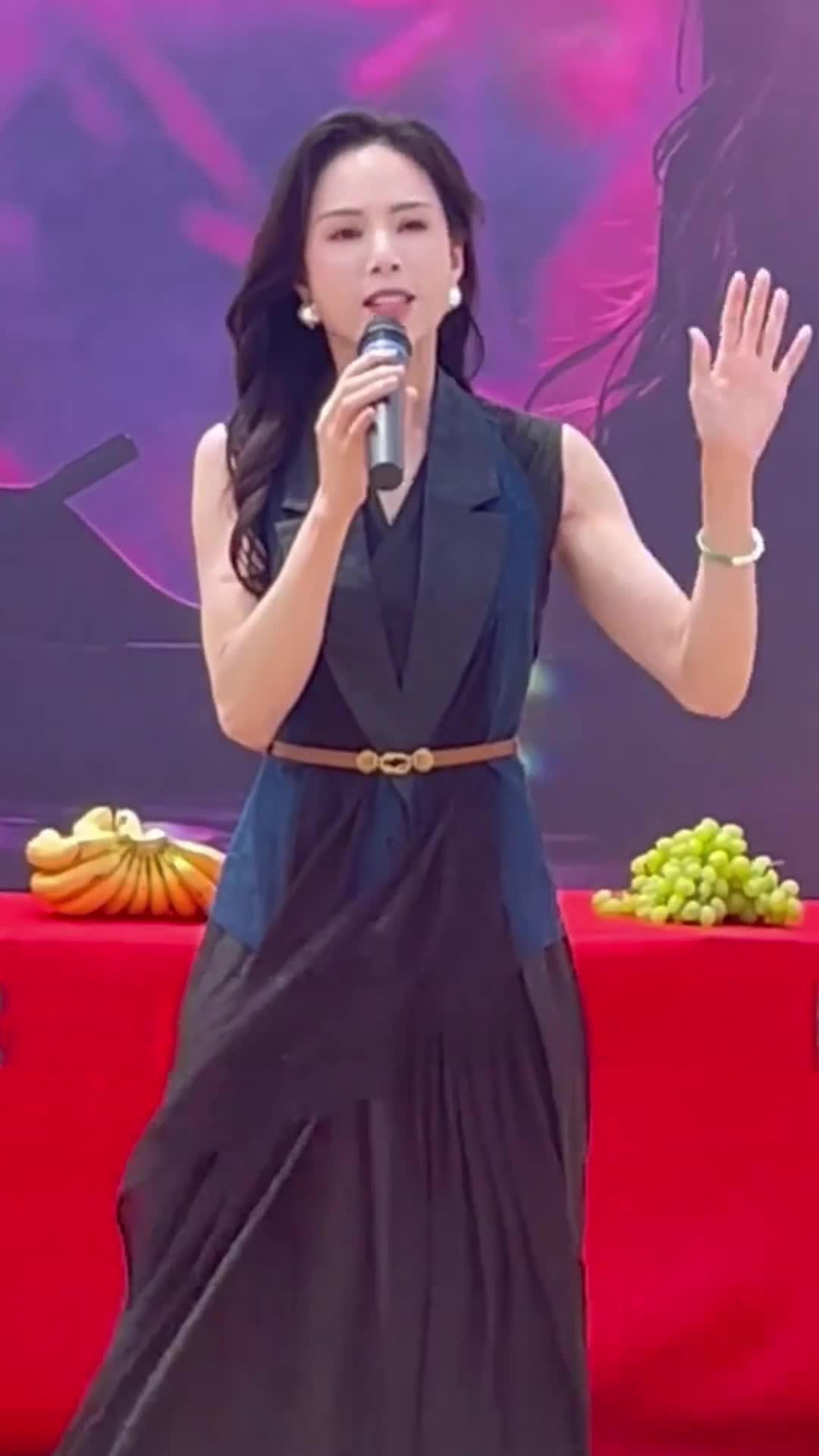 68b2da12bab4c3003a193ff8