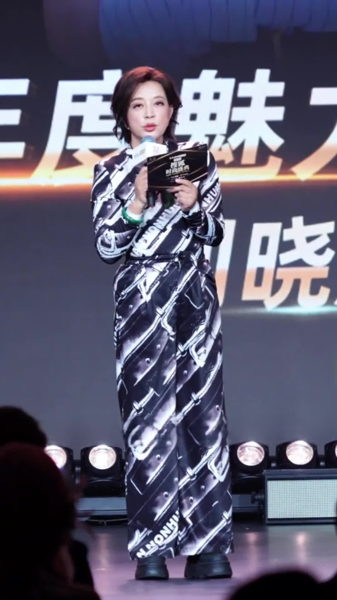 6945300add6fe7005b56f239