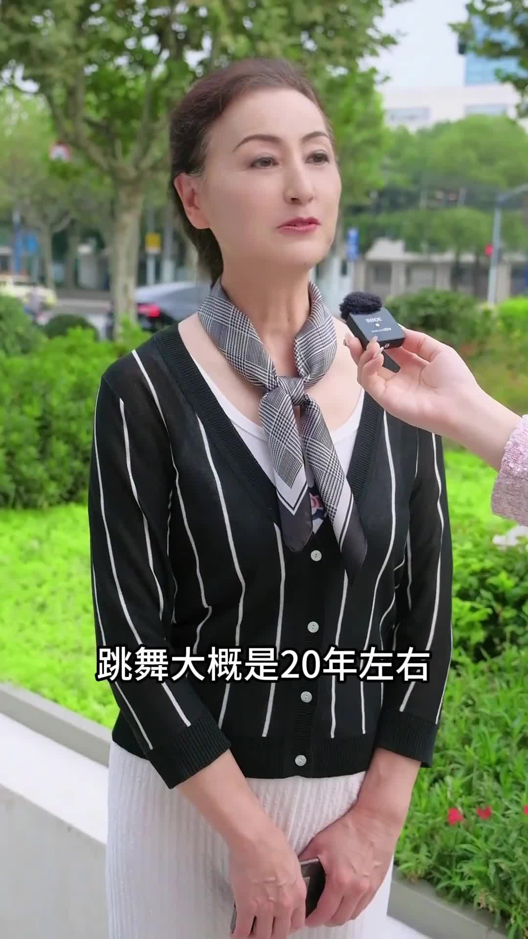 6853889db39bb38a3f83e893